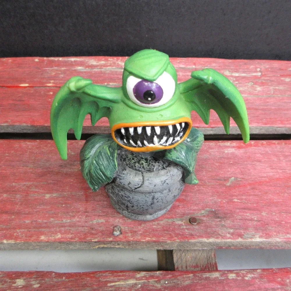 Vintage Green Eyeball Monster Plant Pot Bobble Head Spring Action Figure Toy